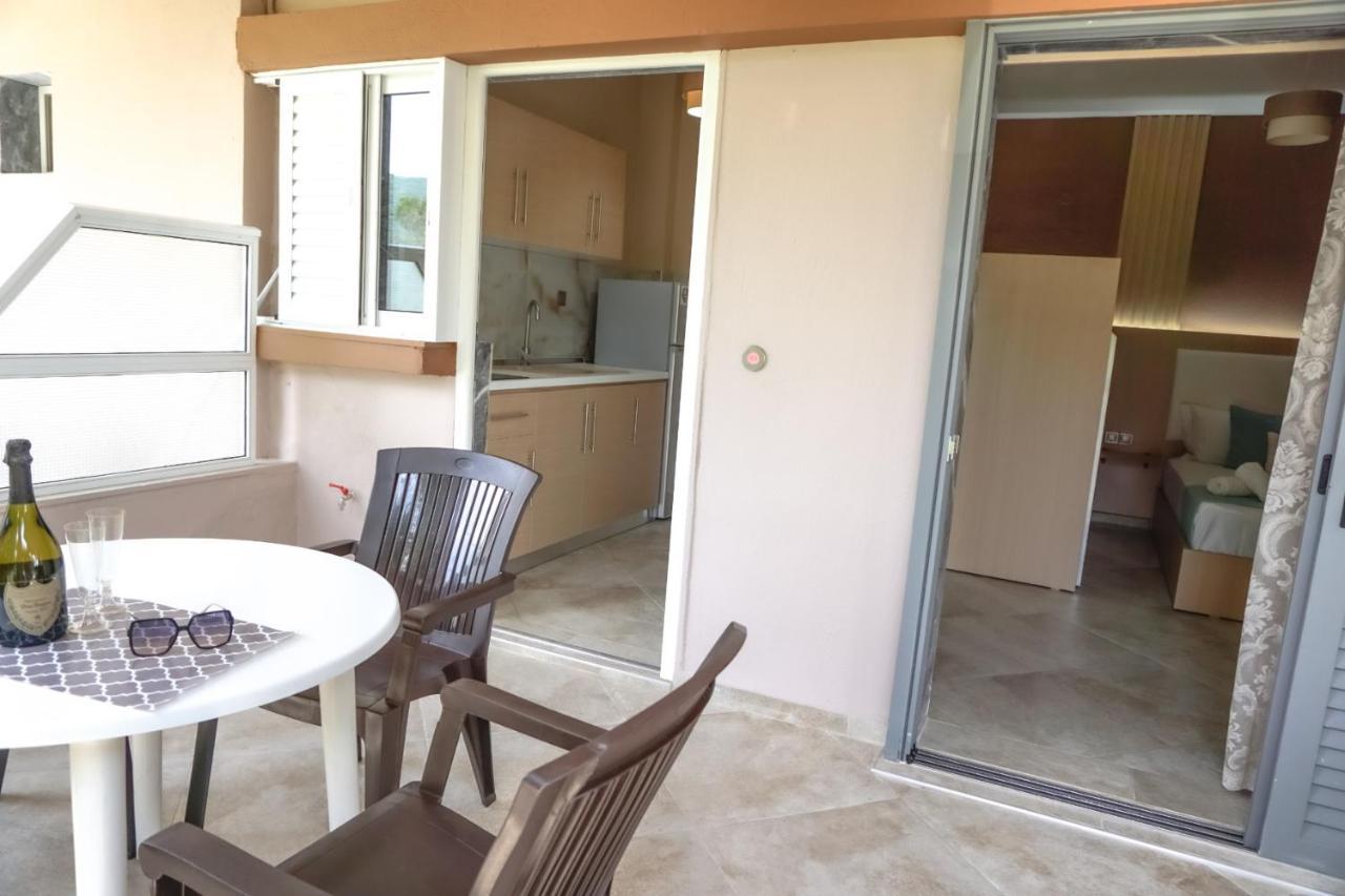 萨尔蒂House Michalis公寓式酒店 外观 照片